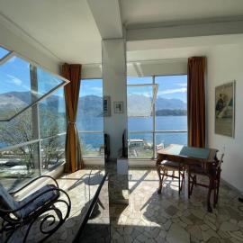 Panoramico Appartamento Fronte Lago