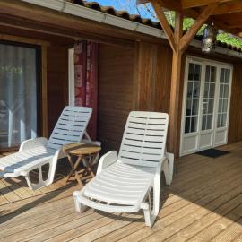 CHALET LOU PADER، فندق في Vézac