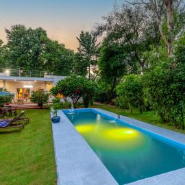 Alaya Stays 3 BHK Pet friendly with Pvt Pool - Daffodil