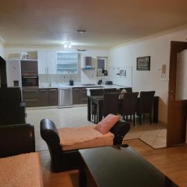 Apartman LMK، فندق في بوسيسيه