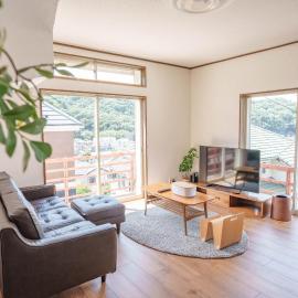逗子海岸近くの広さ104平米の一棟貸しNetflixあり, hotel a Hayama