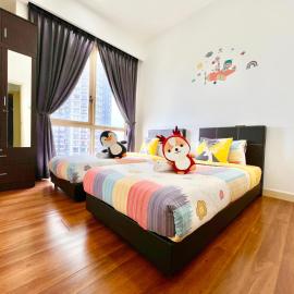Legoland and Gleneagle- 3min Walk with Bathub-Cityview at Afiniti Residency -8pax-Cozy