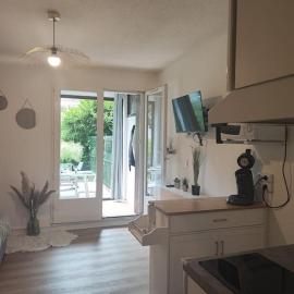 studio cabine avec véranda et terrasse