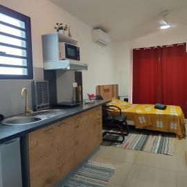 Inn Bethel Europe, hotel u gradu La Posesion