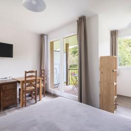 Appartement normandie avec piscine et jardin, Hotel in Équemauville