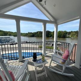 Tiny Lakeside Retreat
