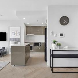 Modern Renovated CBD Apartment