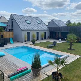 Appartement à l'étage de notre maison, hotel v destinácii Rochecorbon