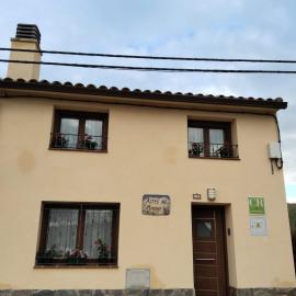 Casa Rural Aires del Moncayo, hotel in Lituénigo
