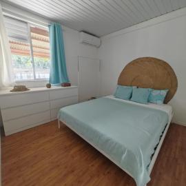 Pitate Surf House, hotel v destinaci Atimaono