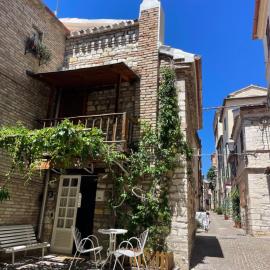 CASAMIASIROLO - Casa nei vicoli di Sirolo, hotel a Sirolo