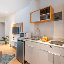 Quiet Stylish Studio, Smart TV, Six Flags 1k