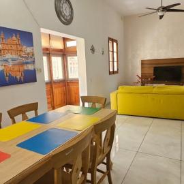 Villa on Sliema Promenade and ferries, hotel u gradu Slijema