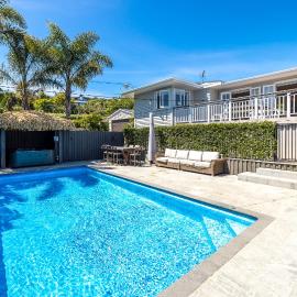 Aloha Cottage with Pool & Spa, Waiheke, viešbutis mieste Oneroa