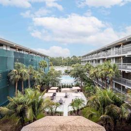 Elegant 1BR Haven in Orlando & 5 minutes to Disney, hotel in Vineland