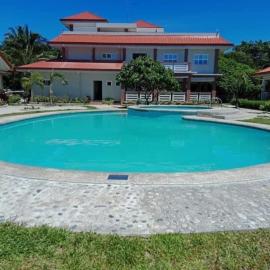 Pandan में, होटल Robertos Resort