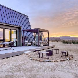 Stardust Big Bend Luxury A-Frame#7 with a fab view, hotel in Terlingua