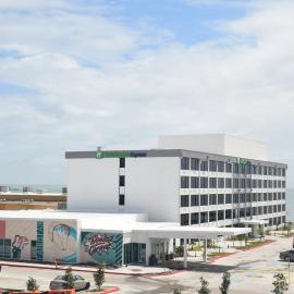 Holiday Inn Express Corpus Christi - Beachfront by IHG, hotelli kohteessa Corpus Christi