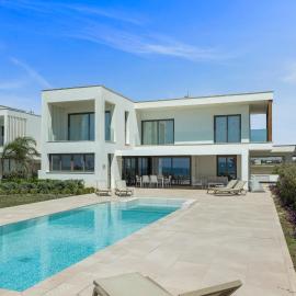 Serenity Waves Villa 4