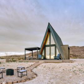 Stardust Big Bend Luxury A-Frame#3 with a fab view, hotel in Terlingua