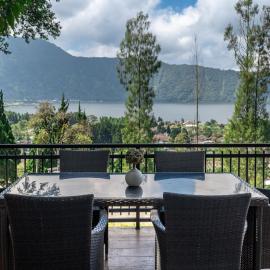 Viesnīca Adara Lake View Residence Bedugul - Bali pilsētā Bedugula