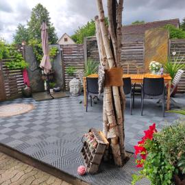 Pension-EINFACHANDERS, hotel sa Wolframs-Eschenbach