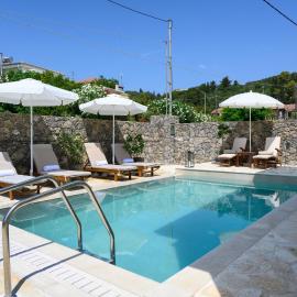 Casa Dell Amore, hotel din Petrití