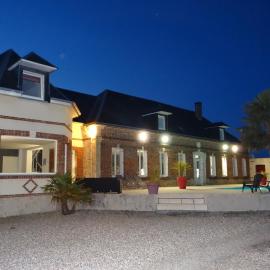 chambres d'hôtes à FECAMP chez Muriel à Ganzeville le domaine de la roquette avec piscine, hotel en Ganzeville