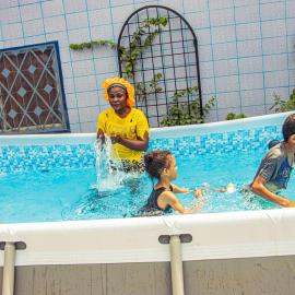 Bonamoussadi Gardens - Piscine-Wifi- Eau- Electricite 24h sur 24, hotell i Douala