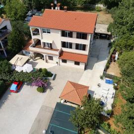 Guest House Dešković, hotel a Mošćenička Draga