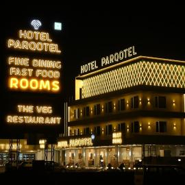 Hotel Parqotel, hotel en Arnāla