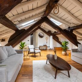 Dimora De' Poeti - Historic 250sqm Luxury Residence in Bologna