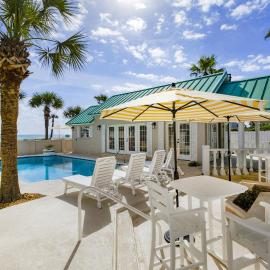 Island Cottage Inn, hotelli kohteessa Flagler Beach