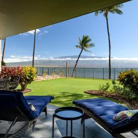Remodeled 3 Bedroom Oceanfront Condo — Sleeps 8, khách sạn ở Wailuku