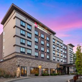Best Western Plus Cranberry-Pittsburgh North，蔓越莓鄉的飯店