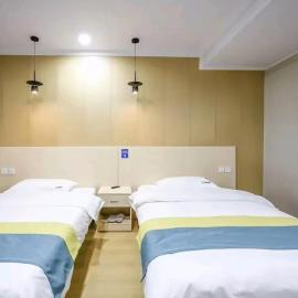 QiQiaoWu Fashion Hotel Beijing Xinfadi Subway Station, hotel sa Beijing