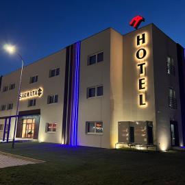 Sarmata, hotel en Czyżówek