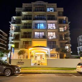 Fabulous apartment in The Atrium, Mt Maunganui، فندق في ماوْنت مونغانيو