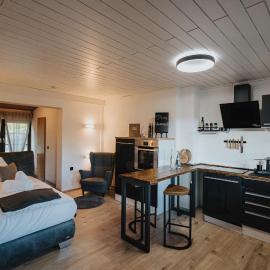 Apartment am Annaweiher, hotel a Hinterweidenthal