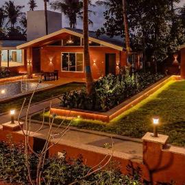 Coco Bliss By Mauli Stays โรงแรมในManor