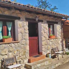 La Casa de la Vieja, Hotel in Nava