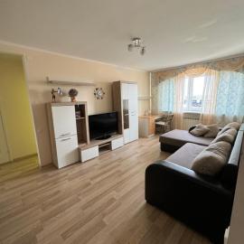 Bright & Spacious Family Apartment, hotel a Narva