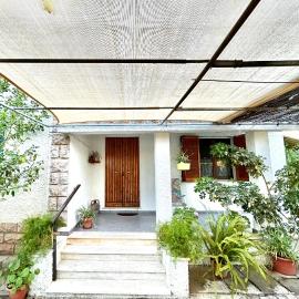 Domo Austinu - Abbasanta, hotel v destinaci Abbasanta