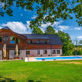Ranch Jestřebice, hotel i Heřmaničky