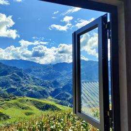 Indigenous homestay - Trek & Local Life, hotel in Mù Cang Chải