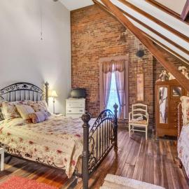 ​Dickinson Room at Main Street Bed & Breakfast, hotel Glasgow-ban