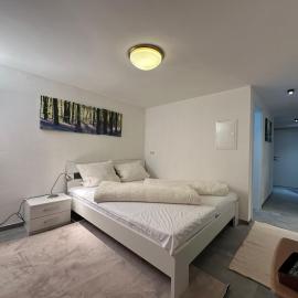 Fewo Waldblick - Urlaub im Wein & Ferienort Bekond, hotel a Bekond