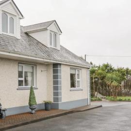 Breezy Point Accommodation, hotel in Portnoo