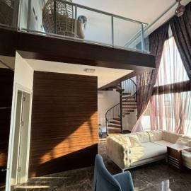 Luxury 3bedroom Loft Style Apartment
