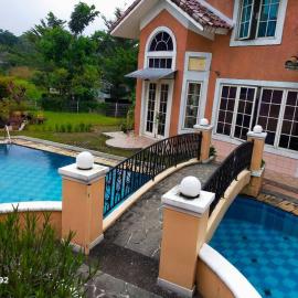 House of Eagles, hotell sihtkohas Babakan Madang